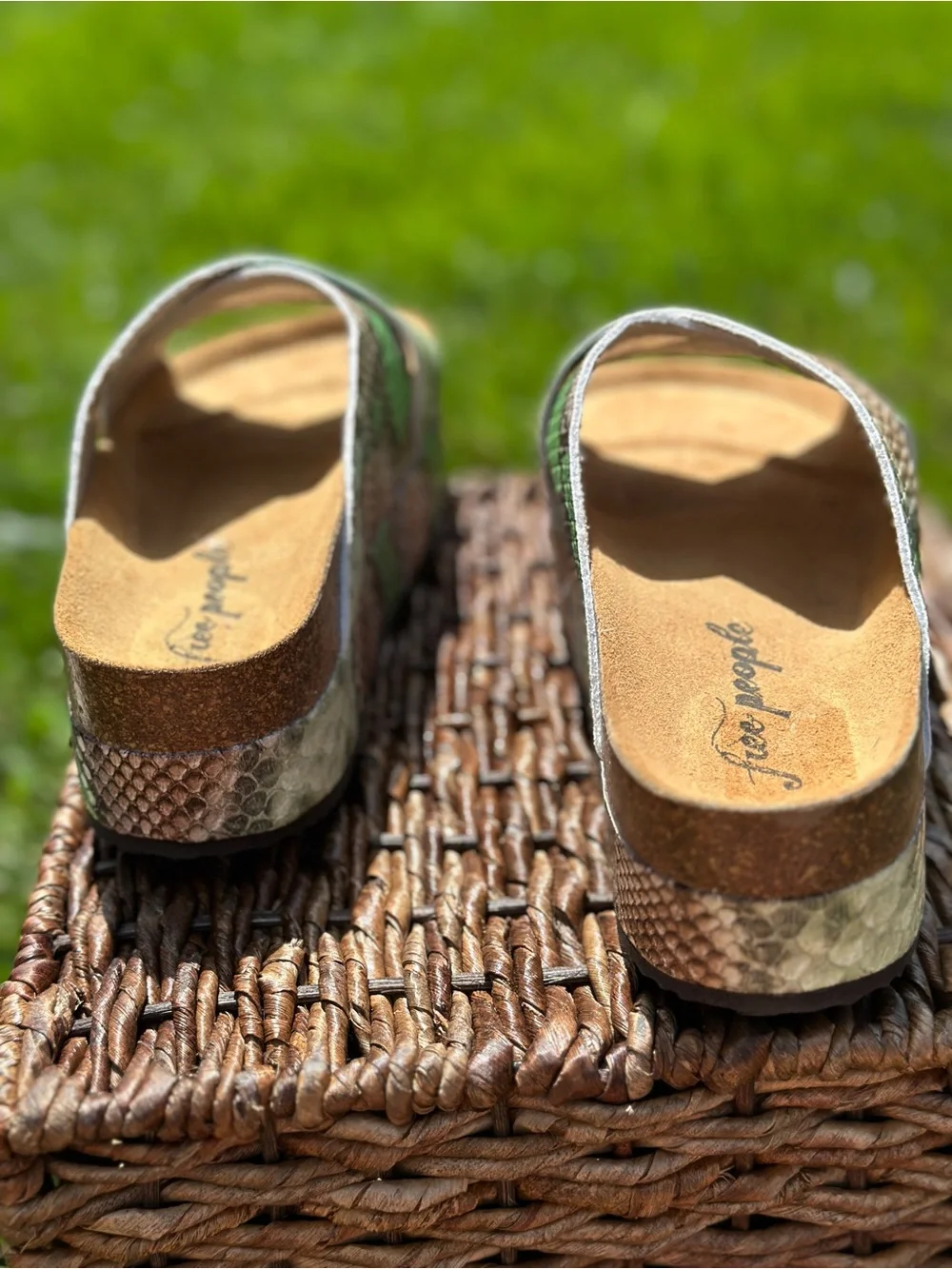 FREE PEOPLE Sidelines Green Snake-Print Slide Flatform Sandal size 36